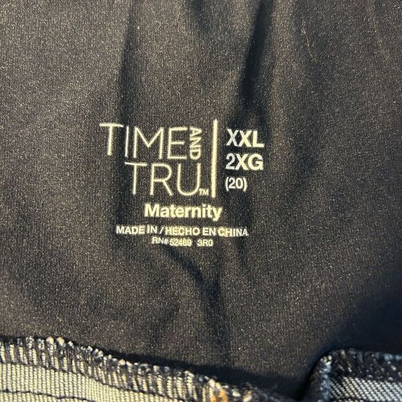 Time And Tru Distressed Maternity Jeans Size XXL - Picture 4 of 7